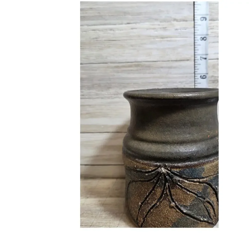 Victoria Littlejohn Attributed Studio Pottery Vase Incised Stoneware Signed